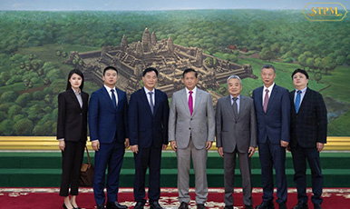 柬埔寨首相洪瑪奈會見金茂源環(huán)保集團(tuán)董事會主席張梁洪，展望中柬綠色產(chǎn)業(yè)合作